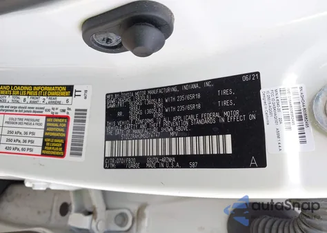 2021 Toyota Highlander Le z USA, uszkodzony, nr VIN 5TDZZRAH3MS074747